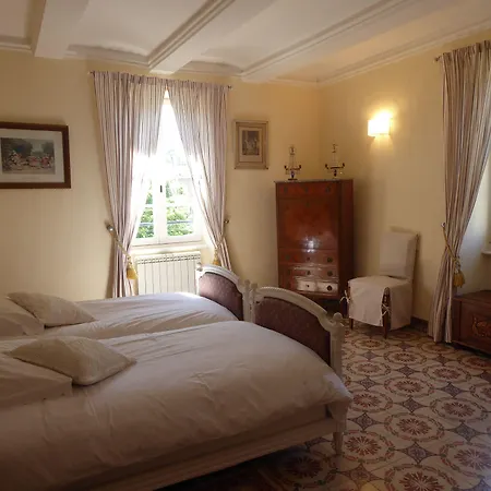 Des Sages Couette-café 3*