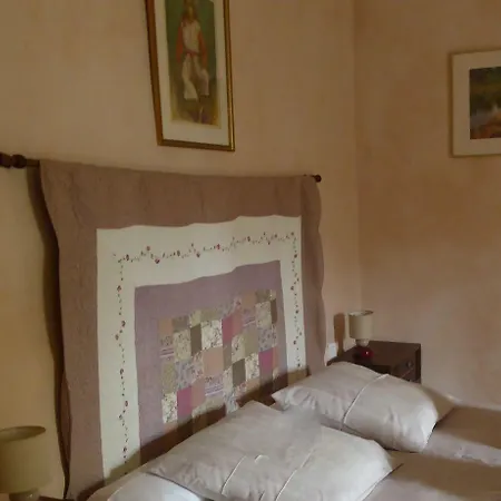 Des Sages 3* Aubussargues